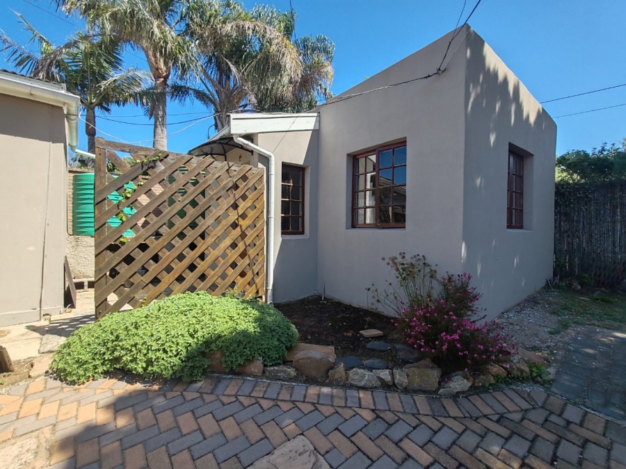 7 Bedroom Property for Sale in Walmer Eastern Cape